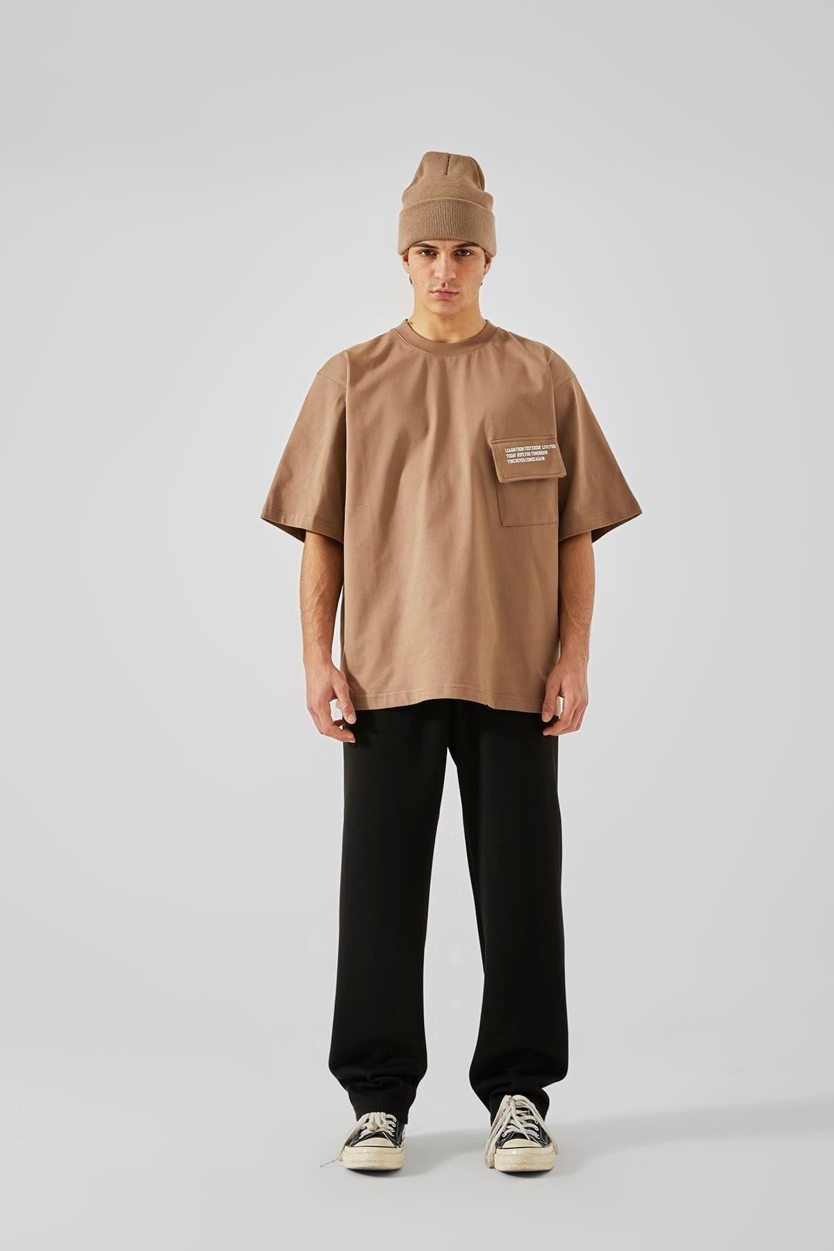 Pocket Detailed Brown Oversize T-shirt Tycq8aldtn170426452868666