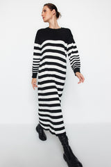 Black And White Striped Long Knitwear Dress Tctaw24eb00020