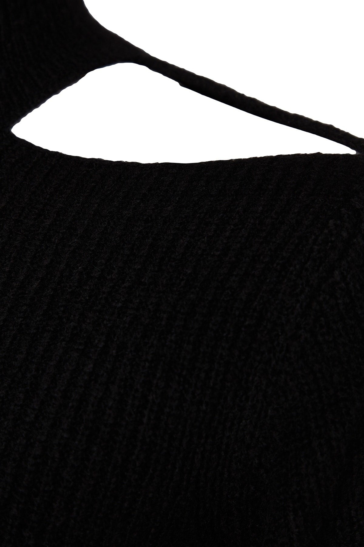 Black Shoulder Detailed Turtleneck Knitwear Sweater Tbbaw24an00002