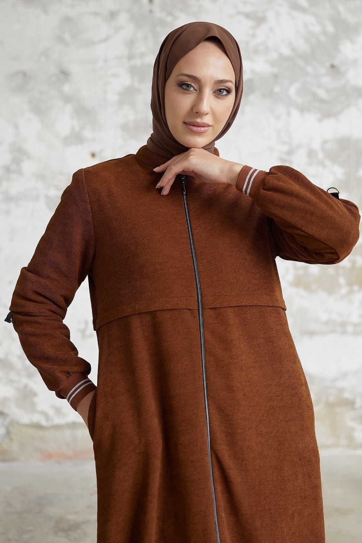 Danila Handle Ribbed Abaya - Taba Ms00tz6024