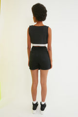 Black Asymmetric Closure Denim Shorts Skirt Twoss21sr0166