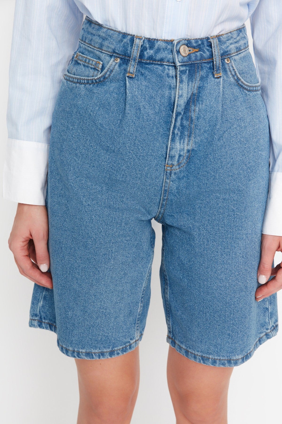 Blue More Sustainable Pleated Denim Shorts Twoss21sr0121