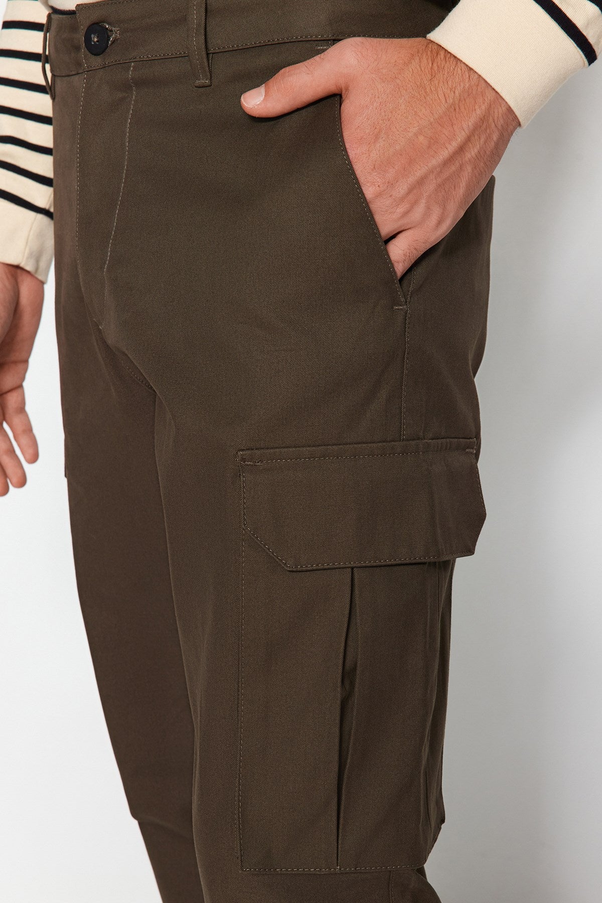 Khaki Men's Straight Fit Cargo Pants Tmnaw24pl00016