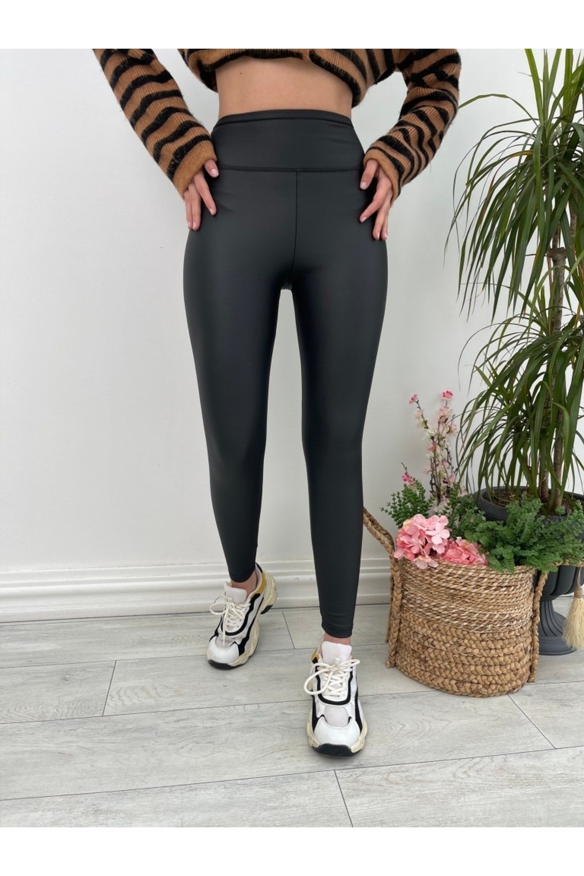 Matte Leather Leggings 1740