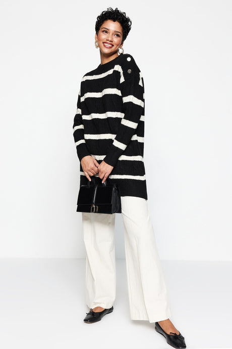 Black Striped Shoulder Buttoned Knitwear Sweater Tctaw23ak00063