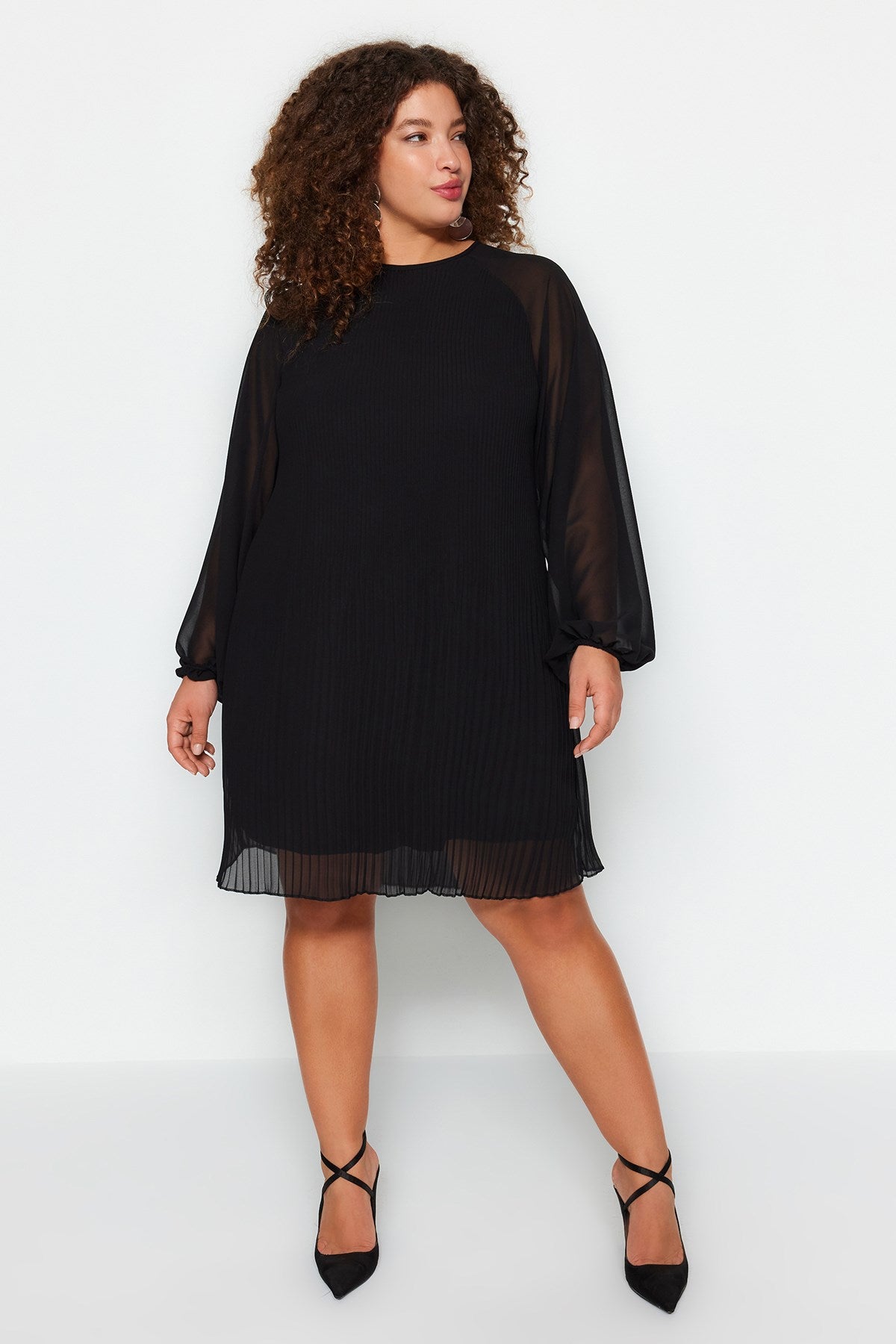 Black Straight Cut/shift Mini Woven Dress Tbbaw24ah00075