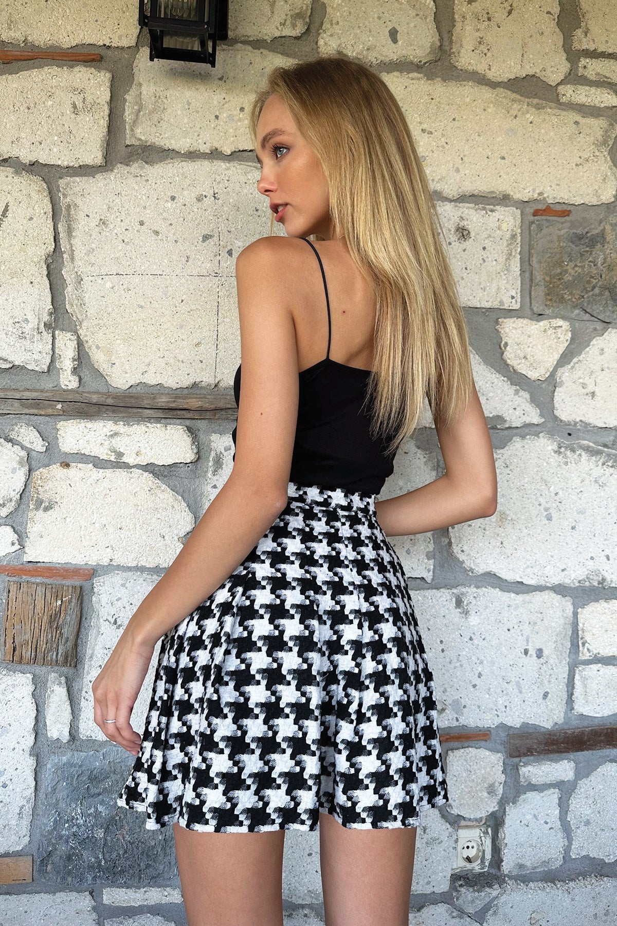 Women's Black And White Casket Pattern Pleated Skirt Alc-x11038