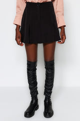 Black Woven Pleated Detailed Shorts Skirt Twoaw24sr00000