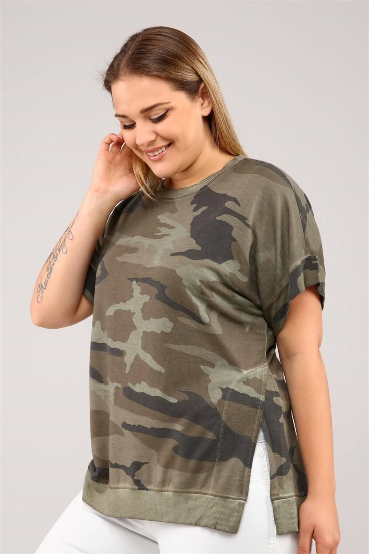 Camouflage Printed Sides Slit Oil Wash Tshirt-anthracite Sea-ts2151