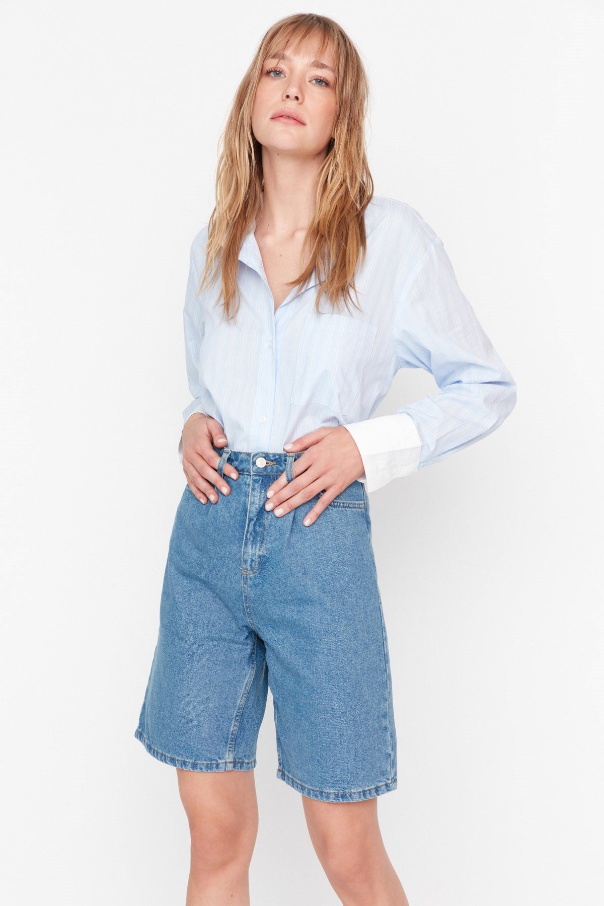 Blue More Sustainable Pleated Denim Shorts Twoss21sr0121