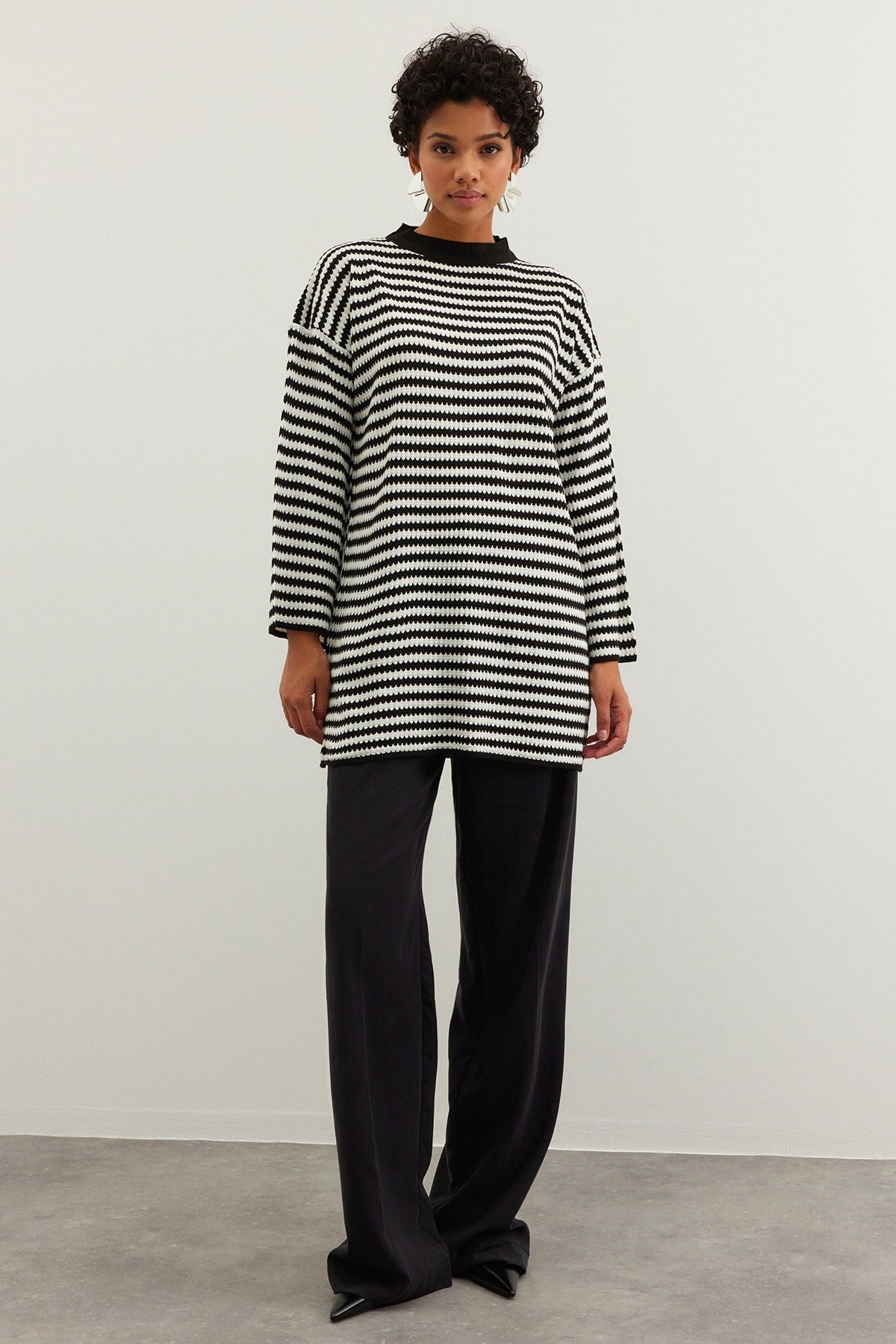 Black Striped Knitwear Sweater Tctaw24ak00043