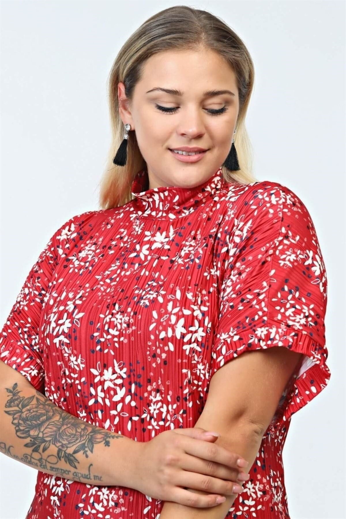 Floral Print Pleated Blouse With Stand Collar - Red Tyc00624854290