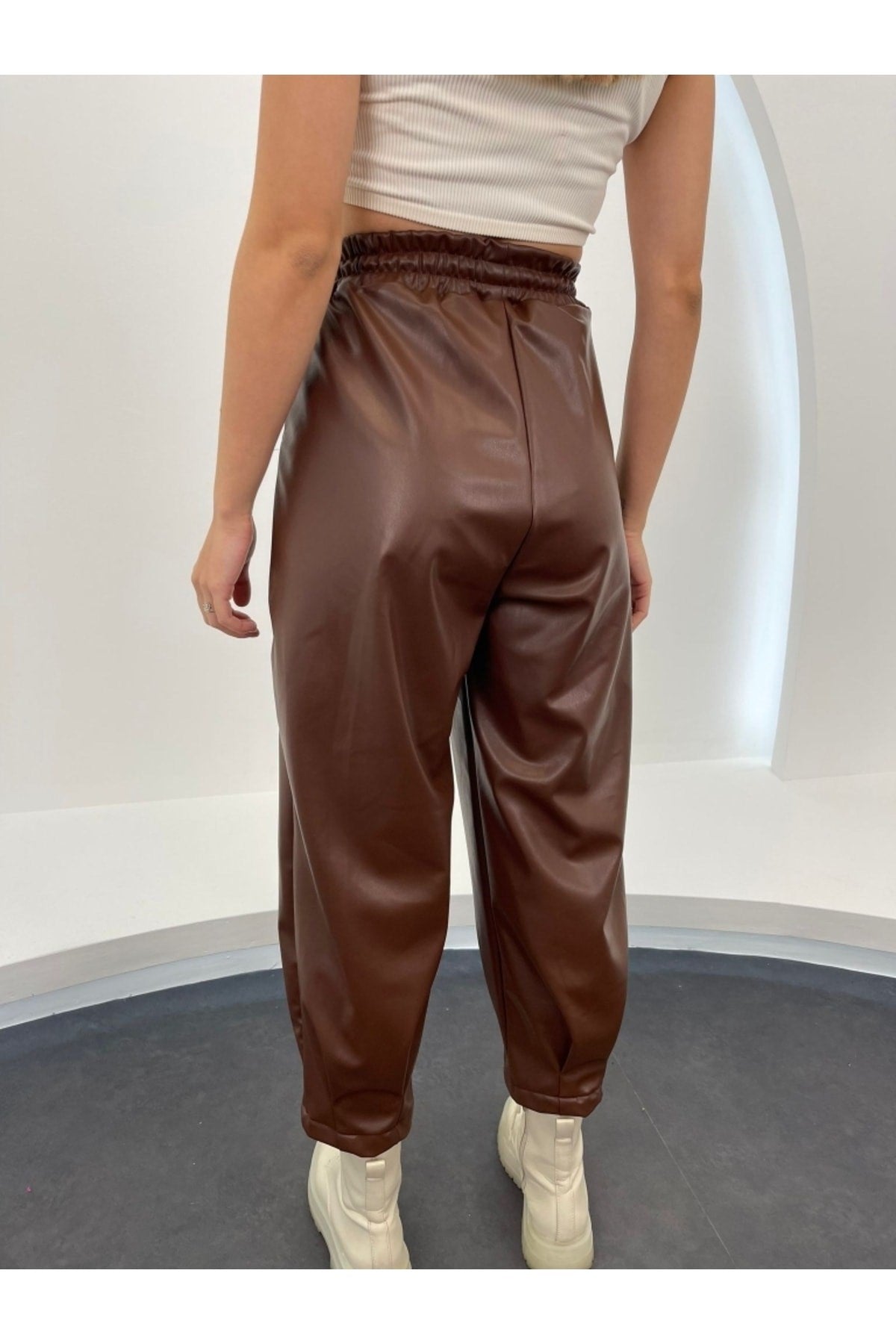 Brown Leg Pleated Leather Pants 1526