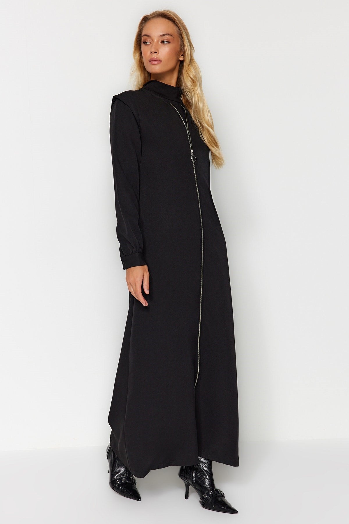 Black Full Length Zipper Crepe Cap Dress Tctaw24eb00085