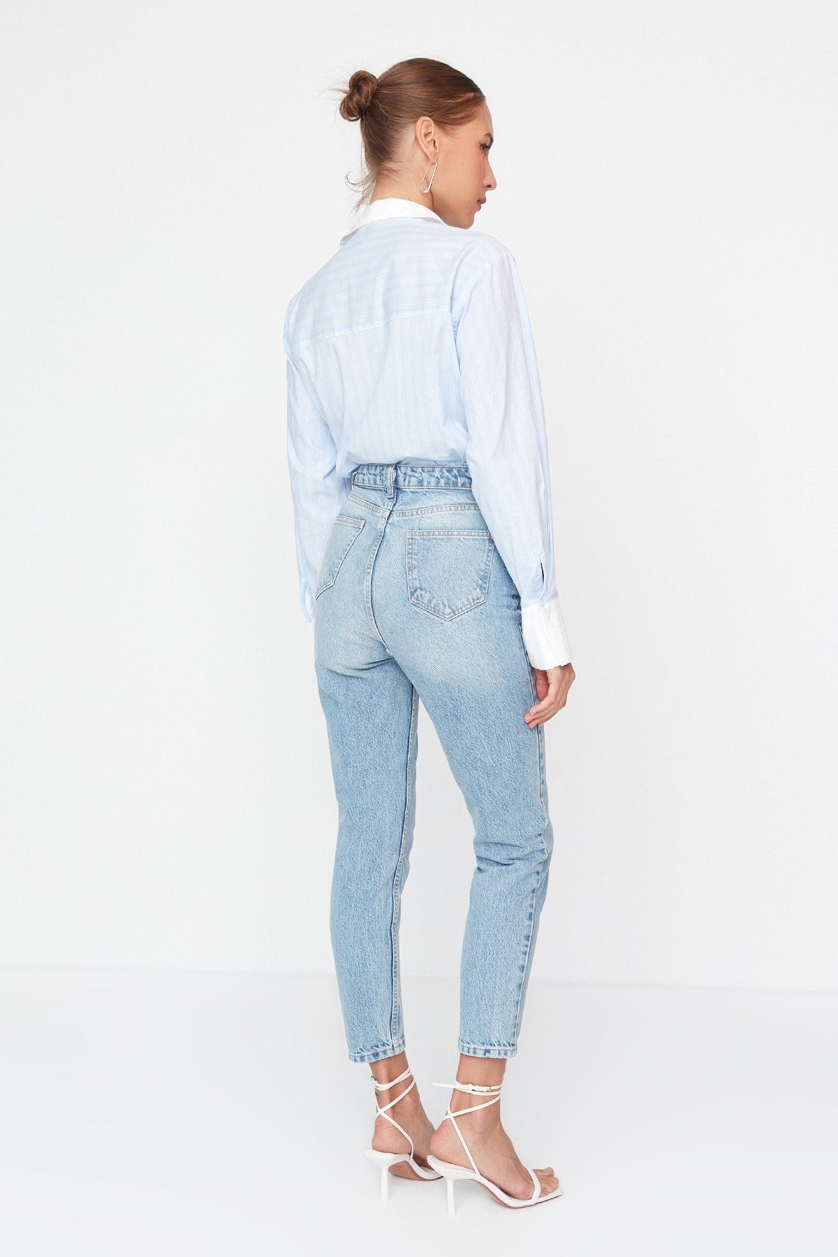 Light Blue High Waist Mom Jeans Twoss21je0016