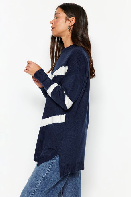 Navy Blue Striped Soft Knitwear Sweater Tctaw22ak0005