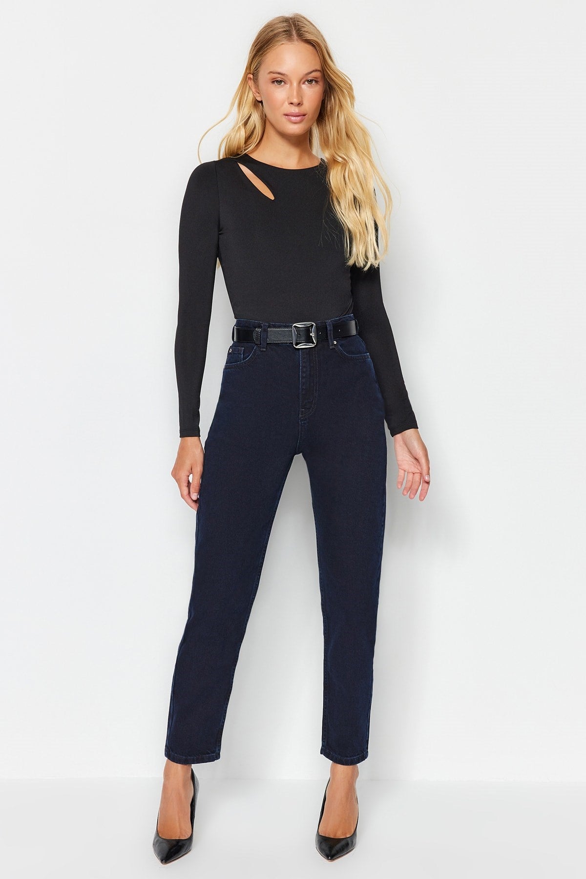 Black High Waist Mom Jeans Twoss23je00085