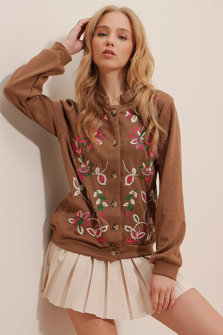 Women's Milk Coffee Embroidery Embroidered Front Button Knitwear Cardigan Alc-x9540