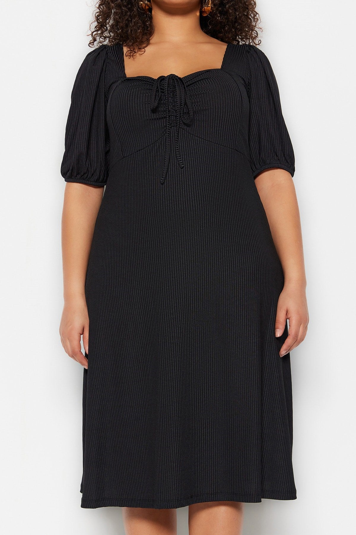 Black Knitted Heart Collar Dress Tbbss23ah00118