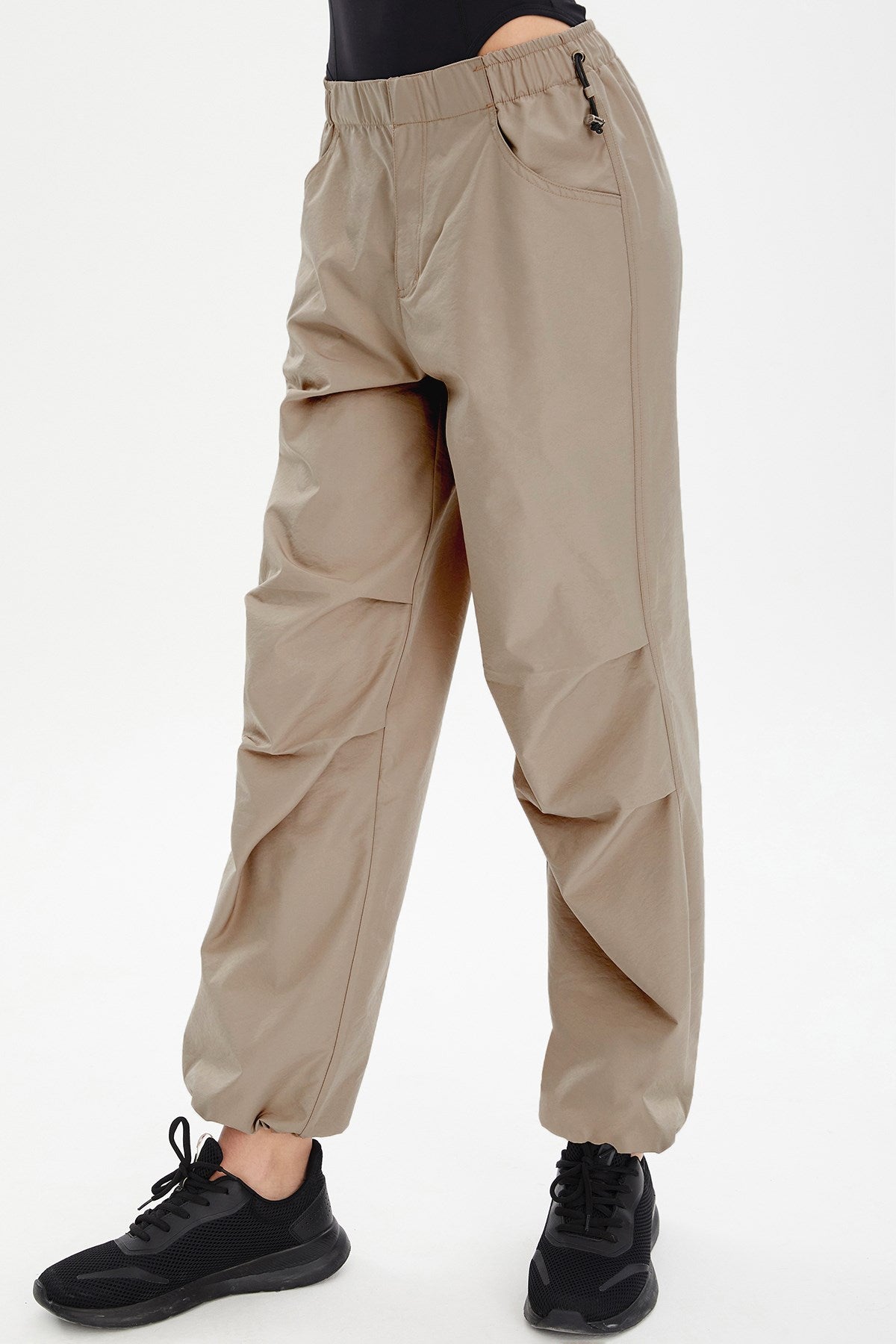 Women Grey Woven Outdoor Parachute Cargo Pockets Loose Leg Pants 0831 Tb23wl05s0831-1