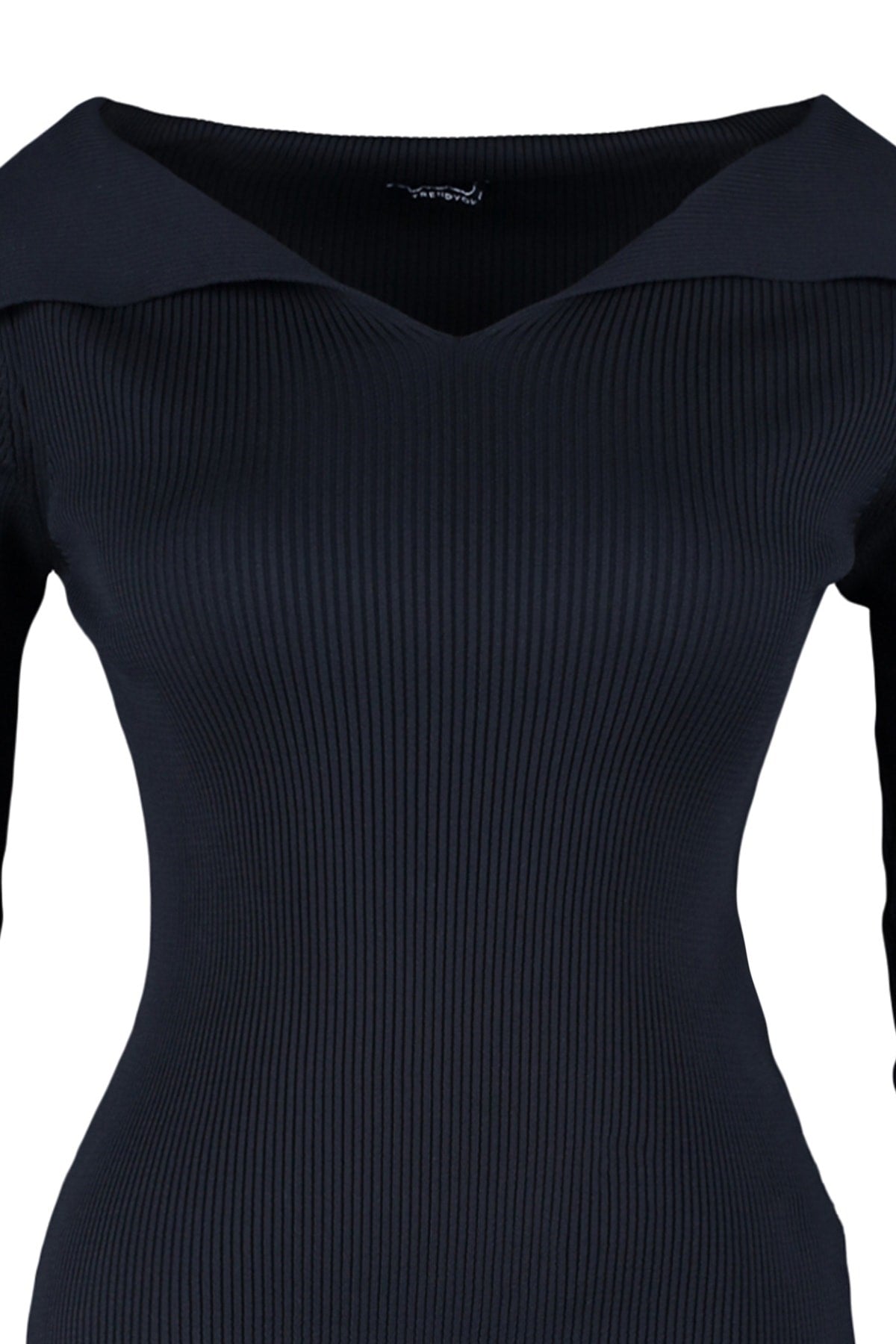 Black Boat Neck Slim Knitwear Blouse Tbbaw23an00126