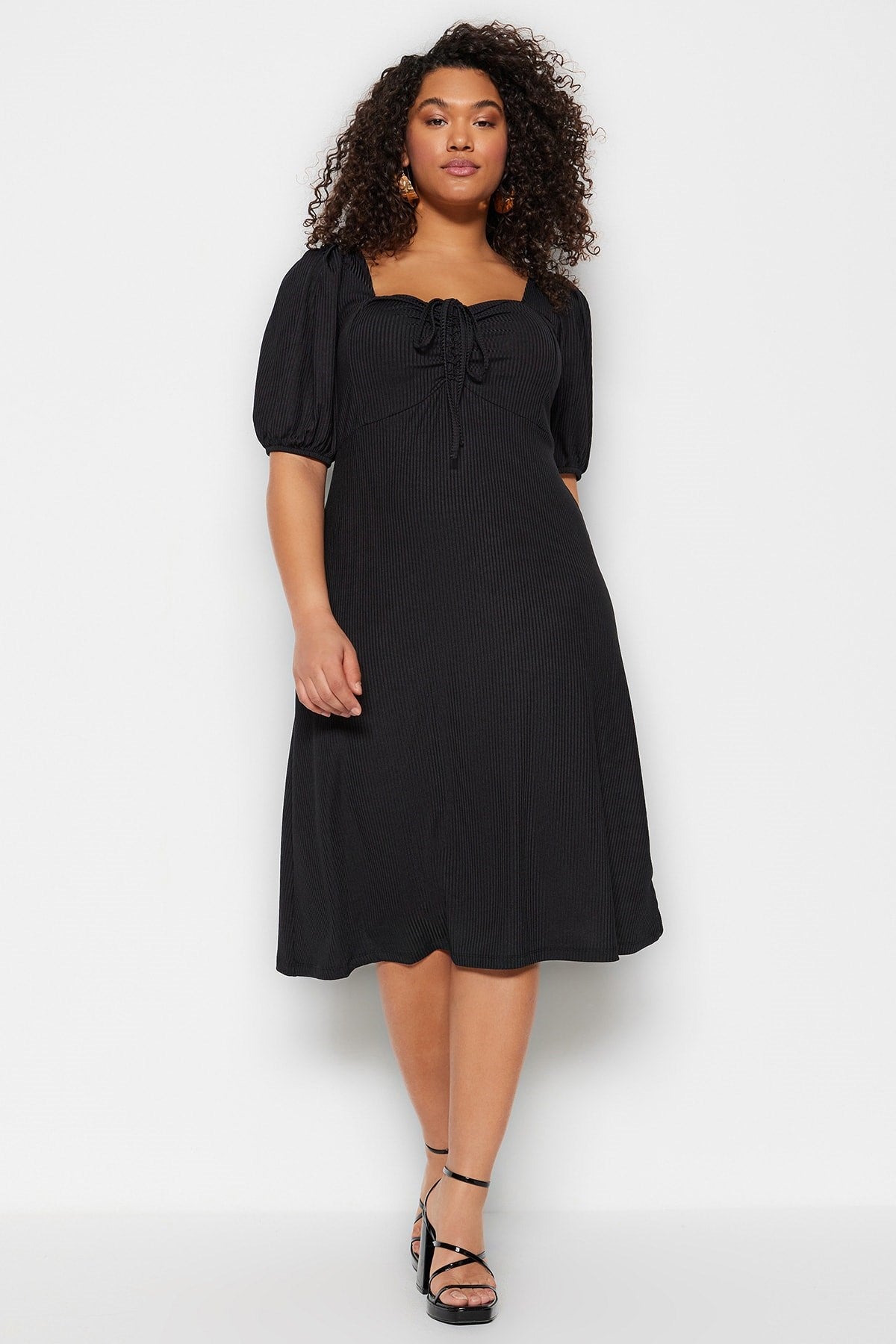 Black Knitted Heart Collar Dress Tbbss23ah00118