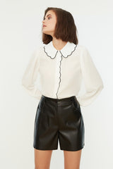 Woven Faux Leather Shorts With Black Pockets Twoaw21sr0014