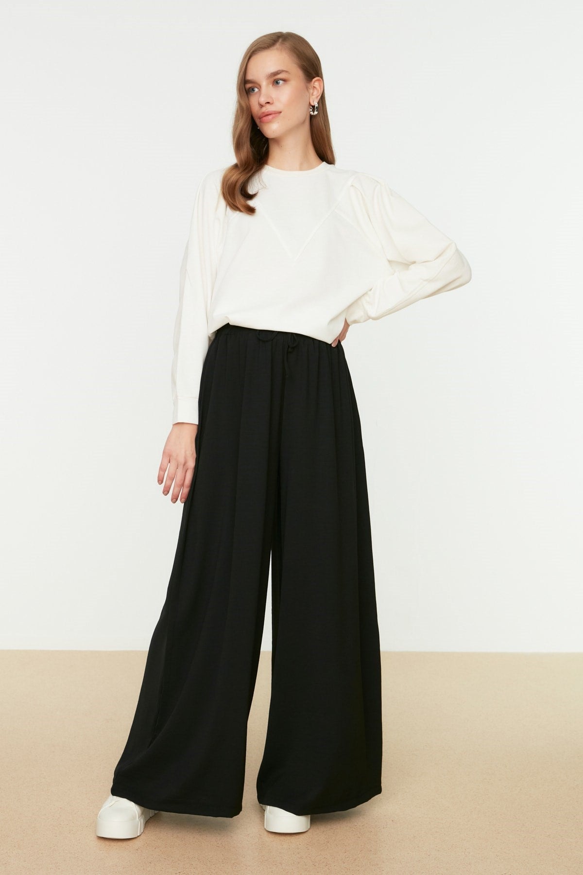 Black Loose Leg Woven Pants Tctss22pl0240