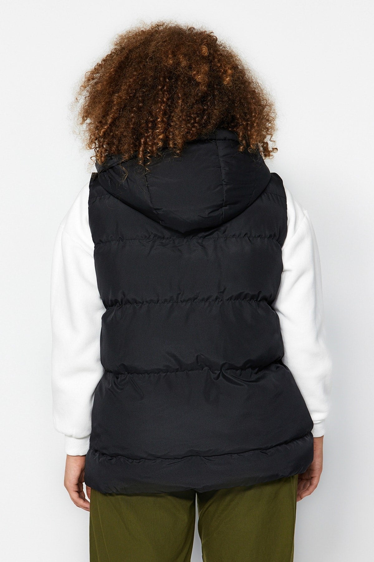 Black Hooded Quilted Vest Tbbaw24bh00002