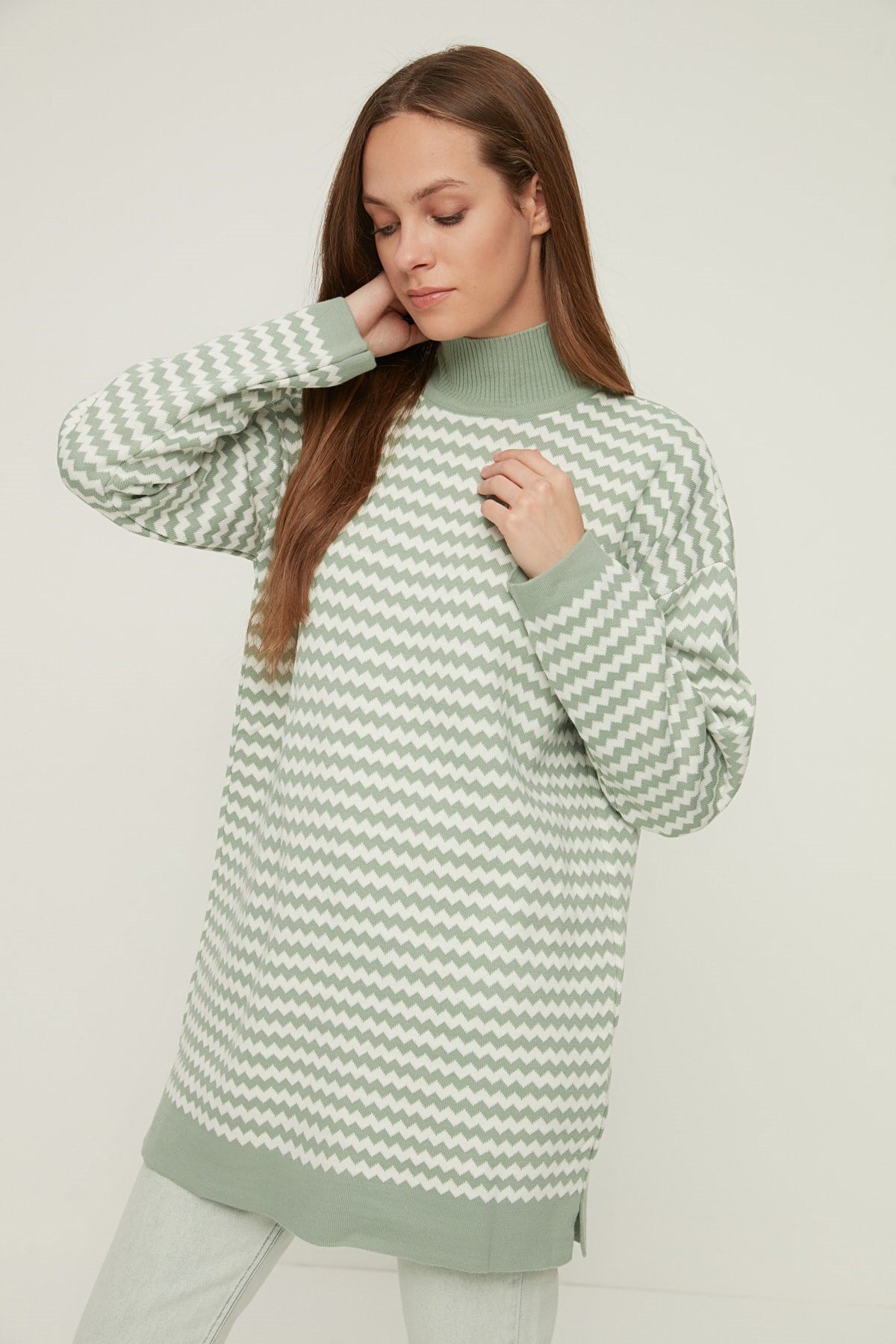 Mint Half Turtleneck Striped Knitwear Sweater Tctaw22ak0185