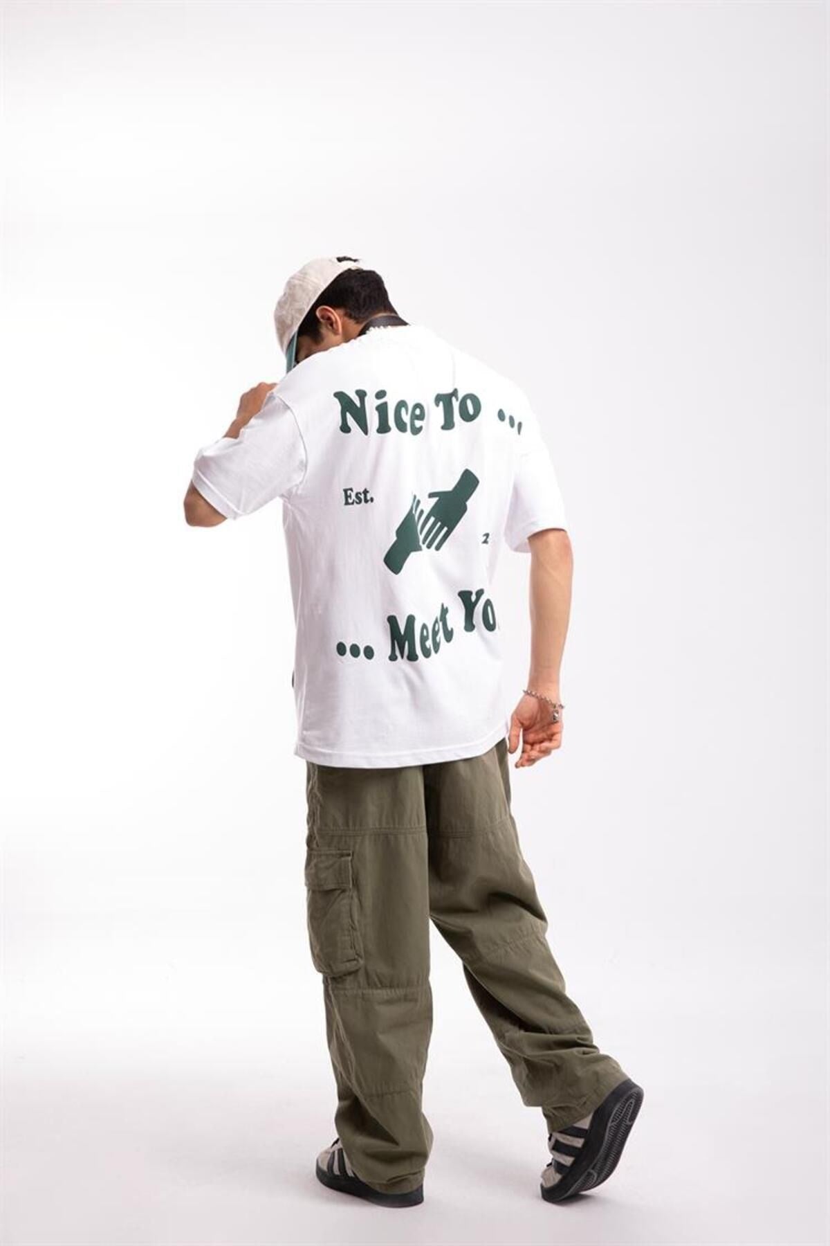 Nice To Meet You Printed White Oversize T-shirt Flaw-182-005-030