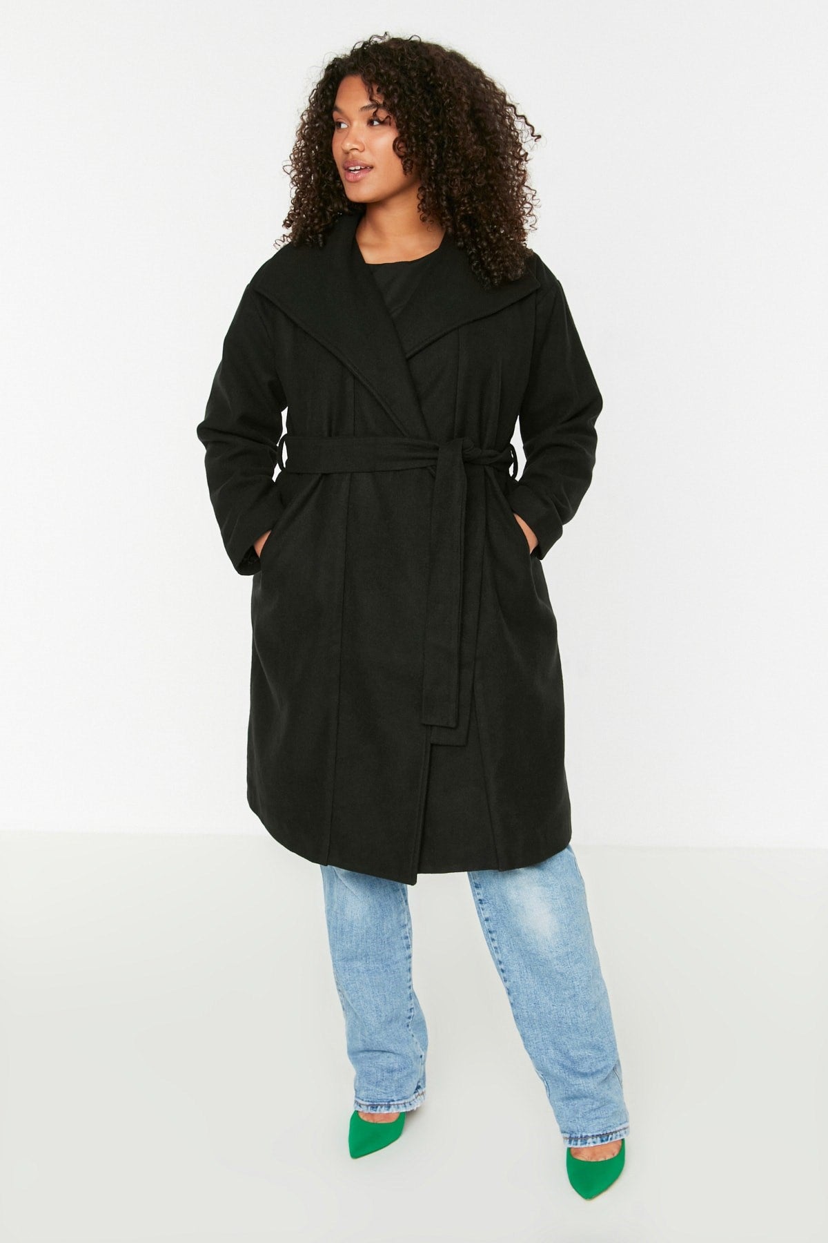 Black Belted Wide Collar Oversize Cashmere Coat Tbbaw23kb00001