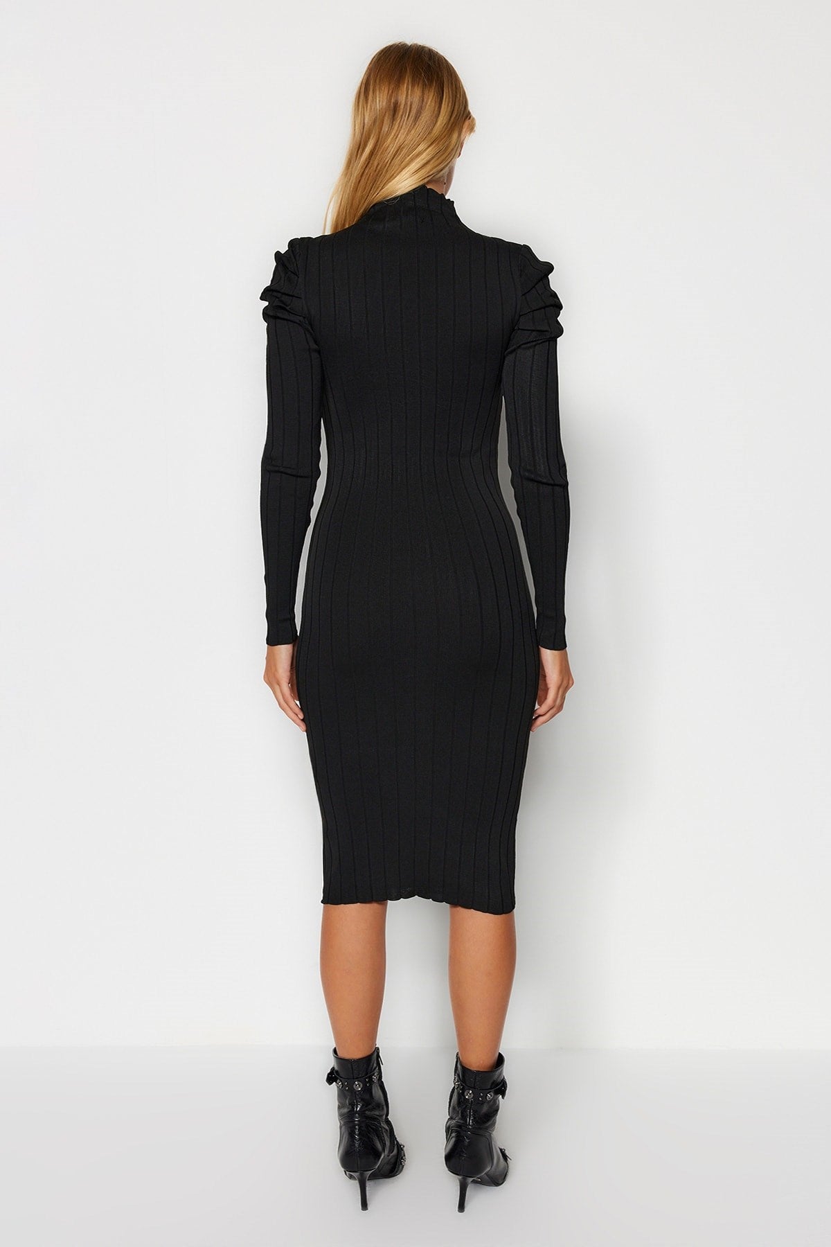 Black Midi Knit Shoulder Ruffle Dress Twoaw24el00231