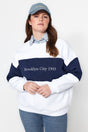 White Thick Inner Polar Embroidery Detailed Knitted Sweatshirt Tbbaw24ao00024