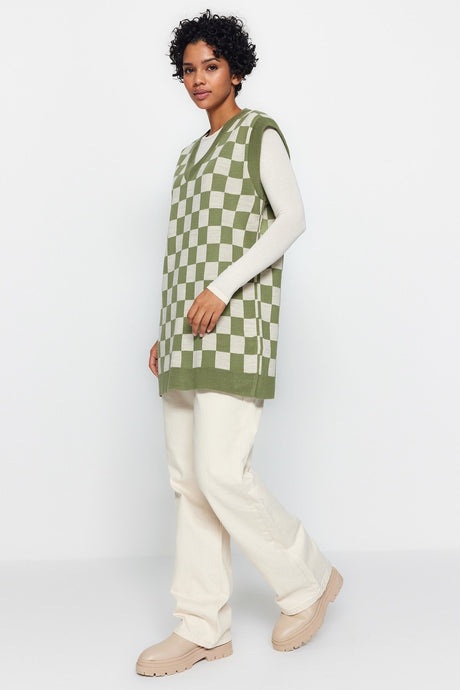 Mint V Neck Checkered Knitwear Sweater Tctaw24uv00007