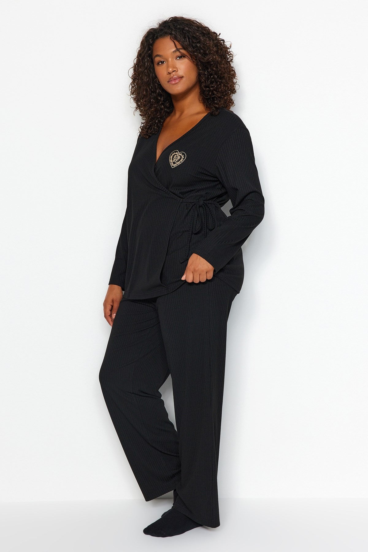 Black Flat Suprem Homewear Plus Size Sleepwear Set Tbbaw24ai00011