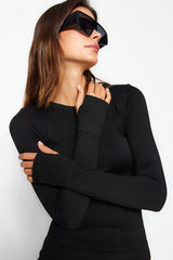 Winter Essentials Black Seamless/seamless Breathable Ski Underwear Top Thmaw24bz00000