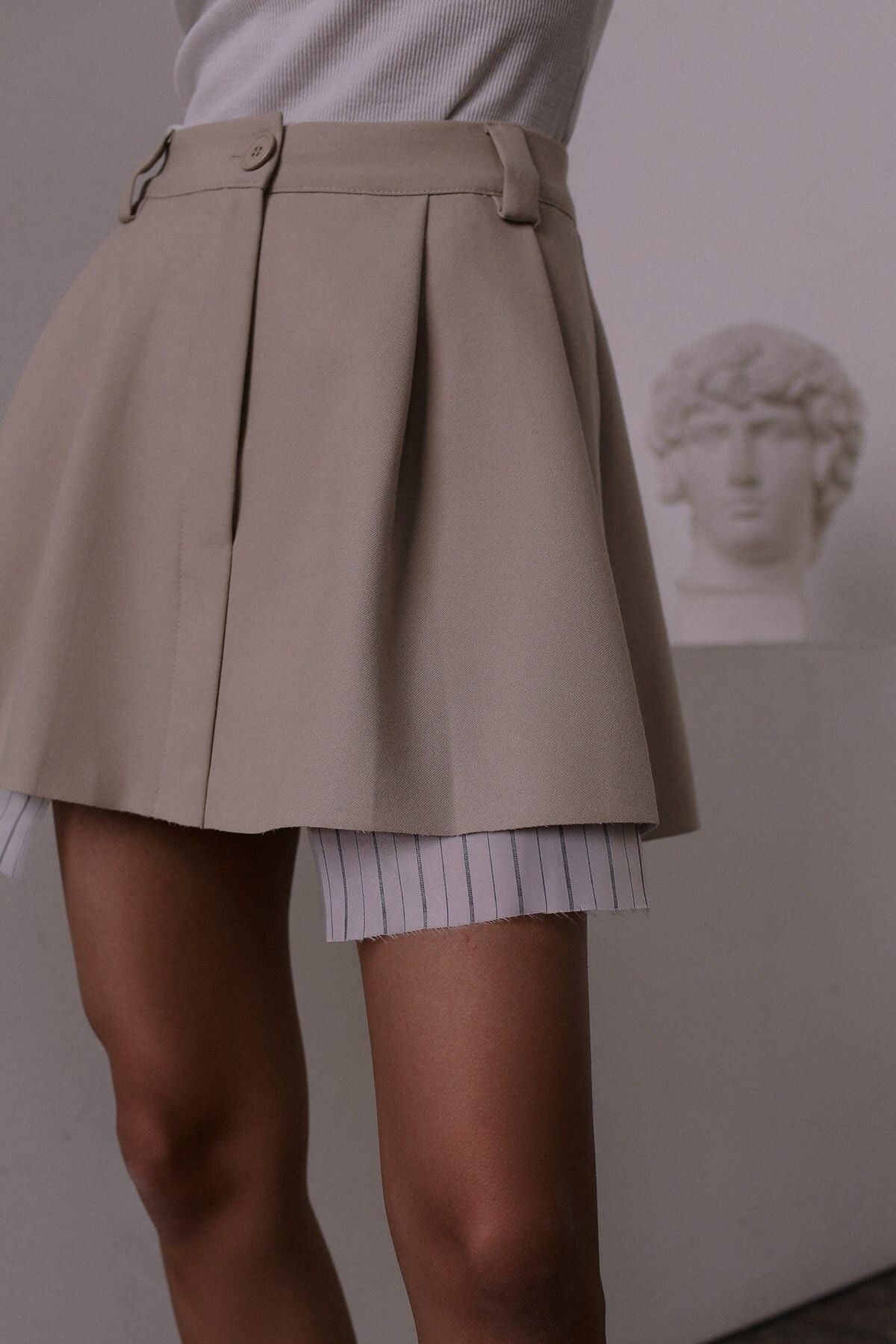 Rina Pleated Beige Mini Skirt 2039