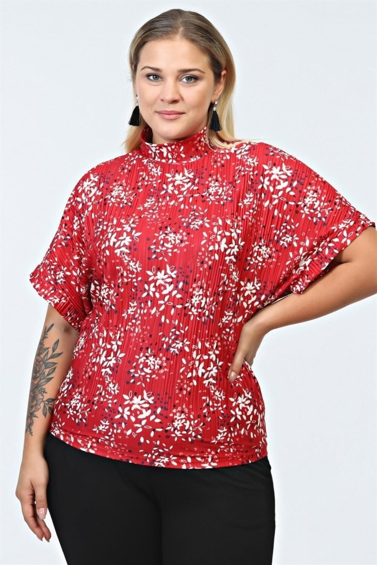 Floral Print Pleated Blouse With Stand Collar - Red Tyc00624854290